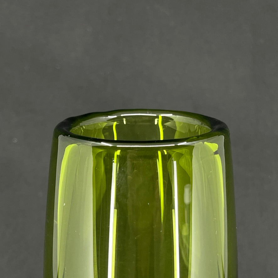 May green torpedo vase, 22 cm.