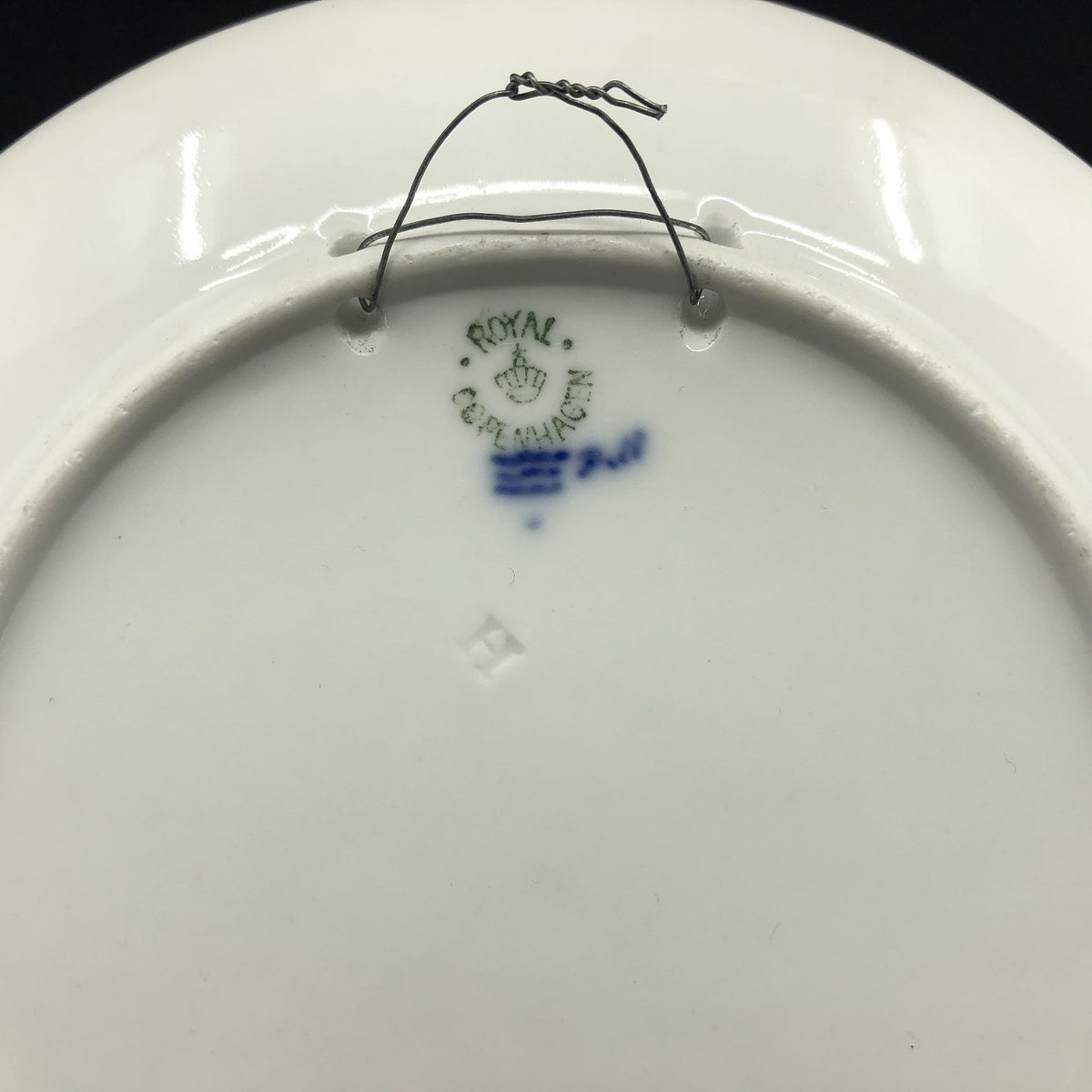 Royal Copenhagen Christmas plate 1918