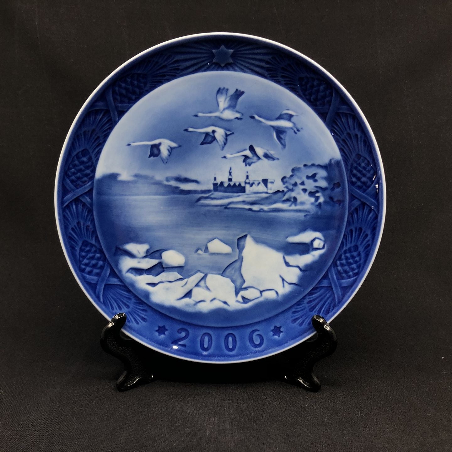 Royal Copenhagen Christmas plate 2006