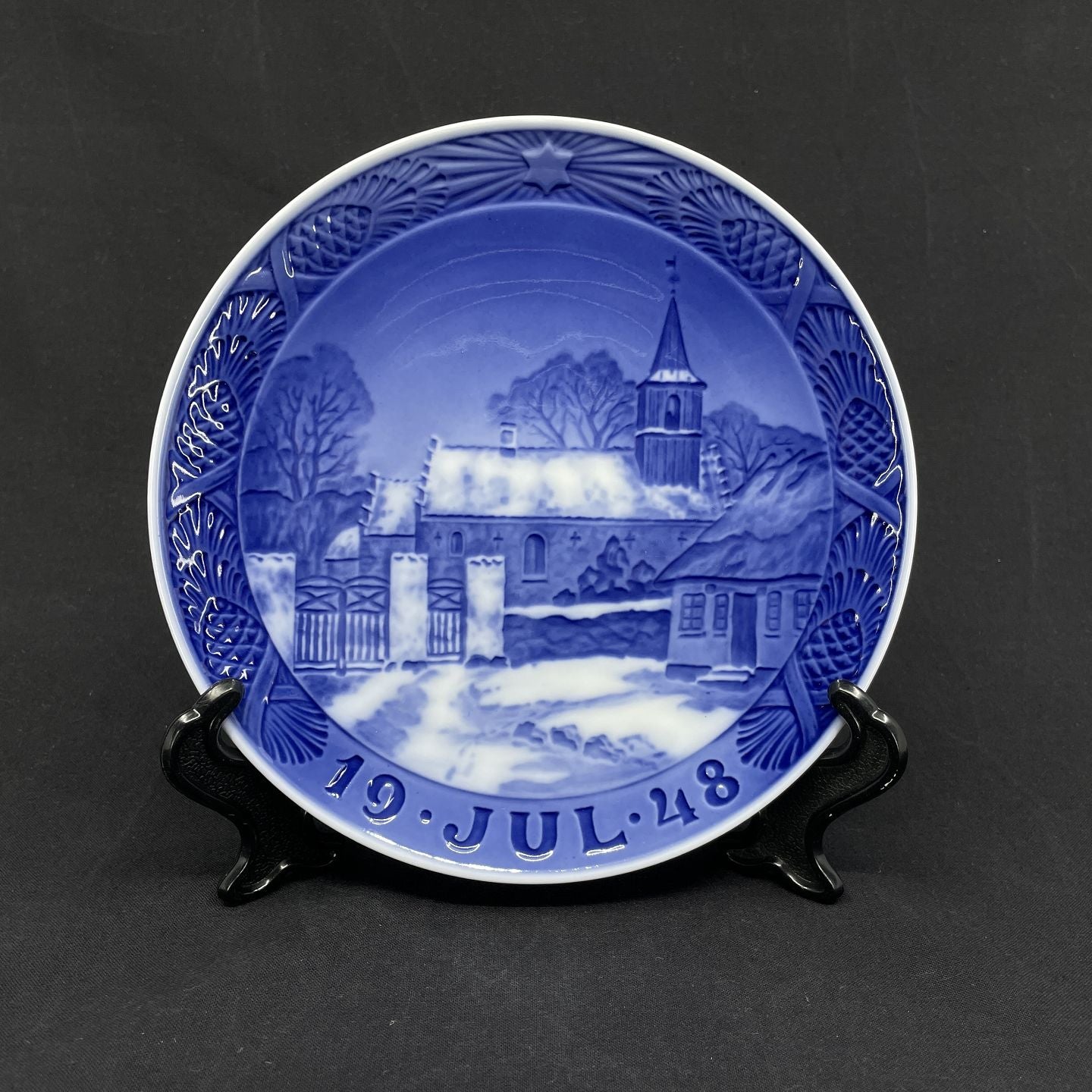 Royal Copenhagen Christmas plate 1948
