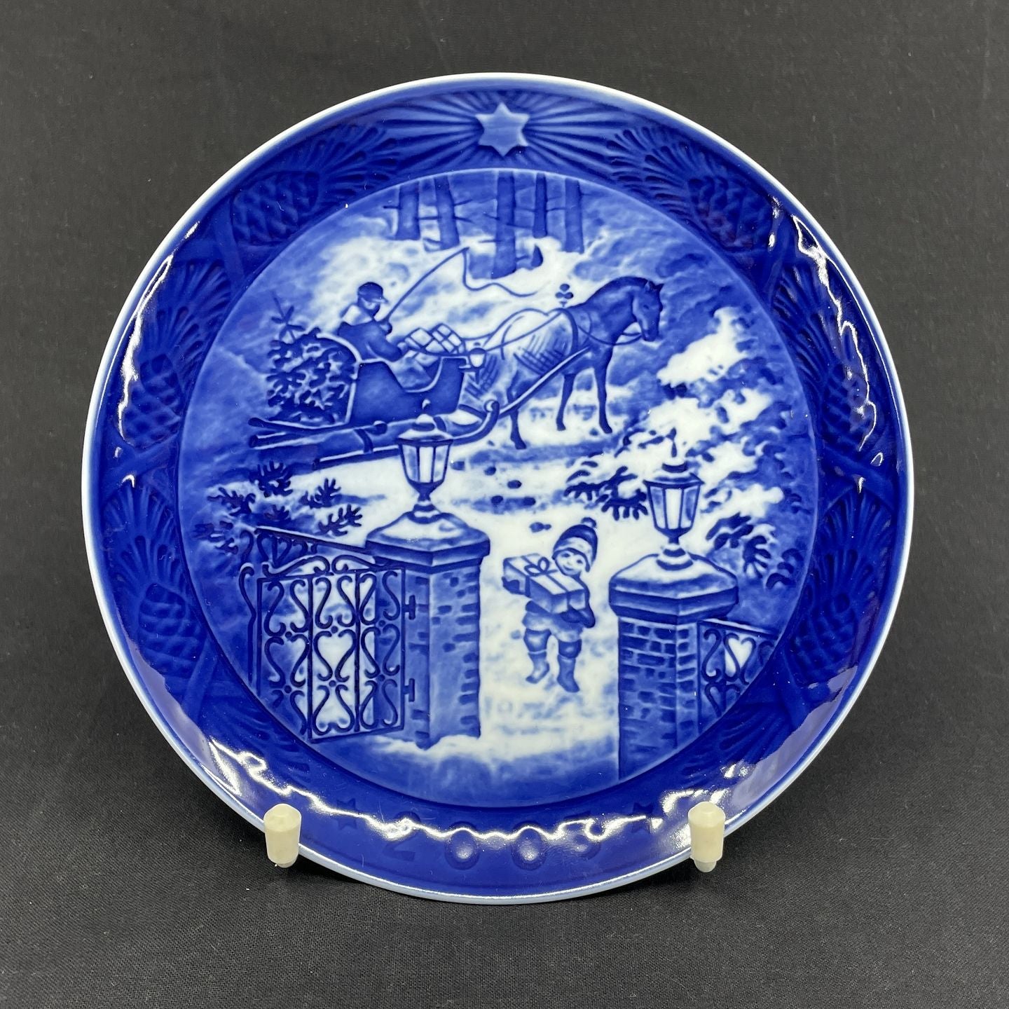Royal Copenhagen Christmas plate 2003