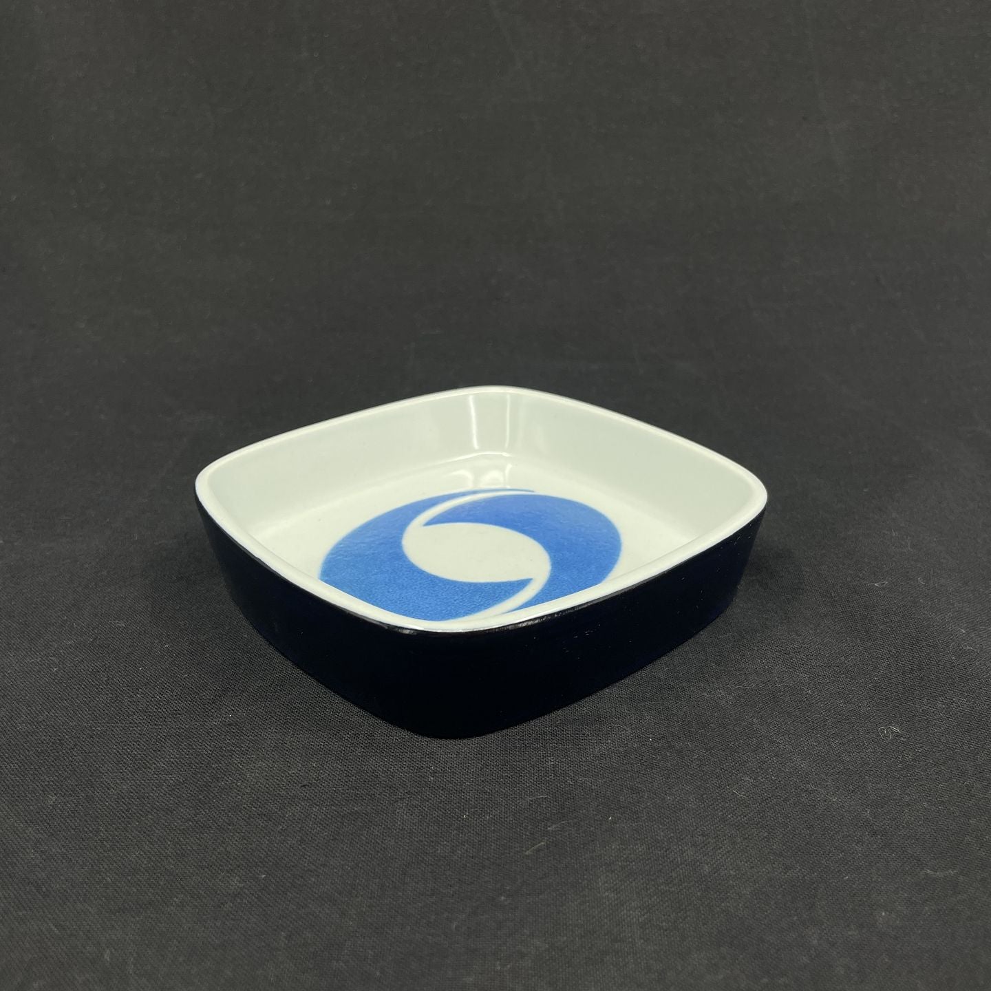 Lille baca skål med logo fra BIR fra Royal Copenhagen