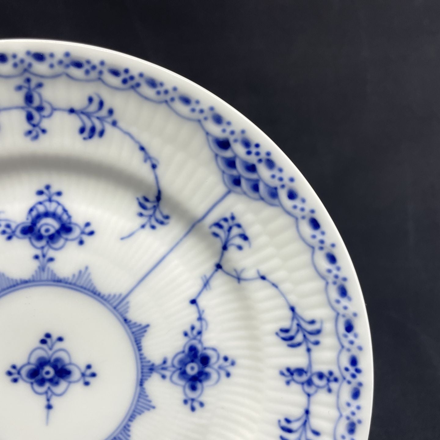 Musselmalet Halvblonde kagetallerken, 1 sortering.