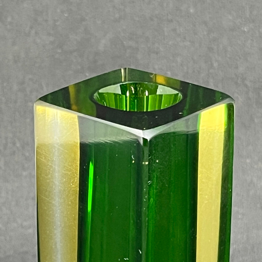Murano, grøn sommerso vase, 12 cm.