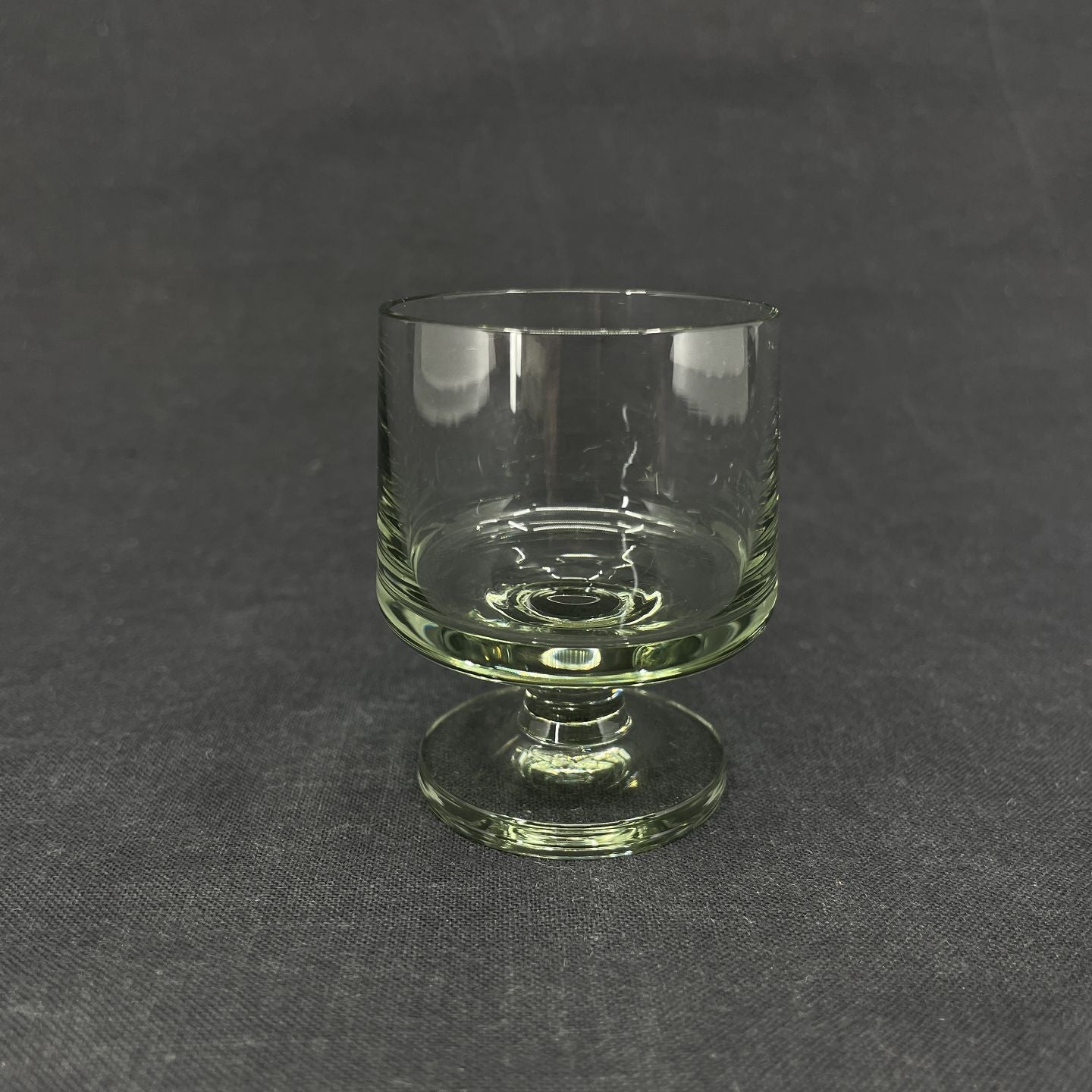 Stub shot glass, smoke