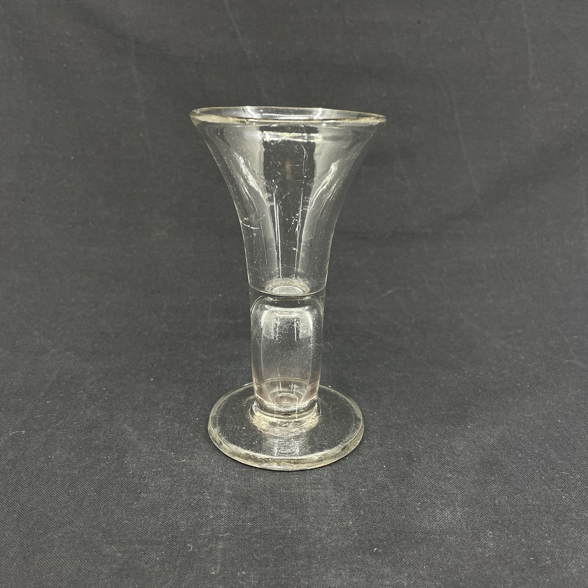 Rack glass from the 1880s