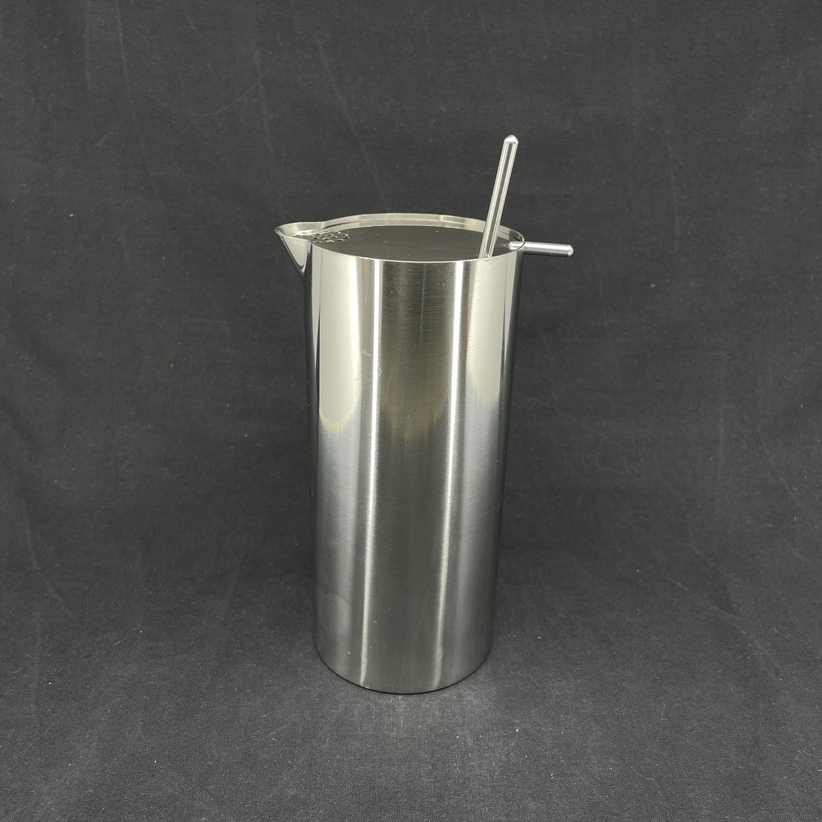 Cylinda line martini mixer fra Stelton