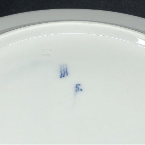 Antique Mussel painted Fluted dinner plate