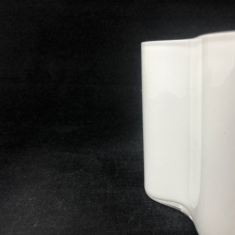White Alvar Aalto Savoy vase