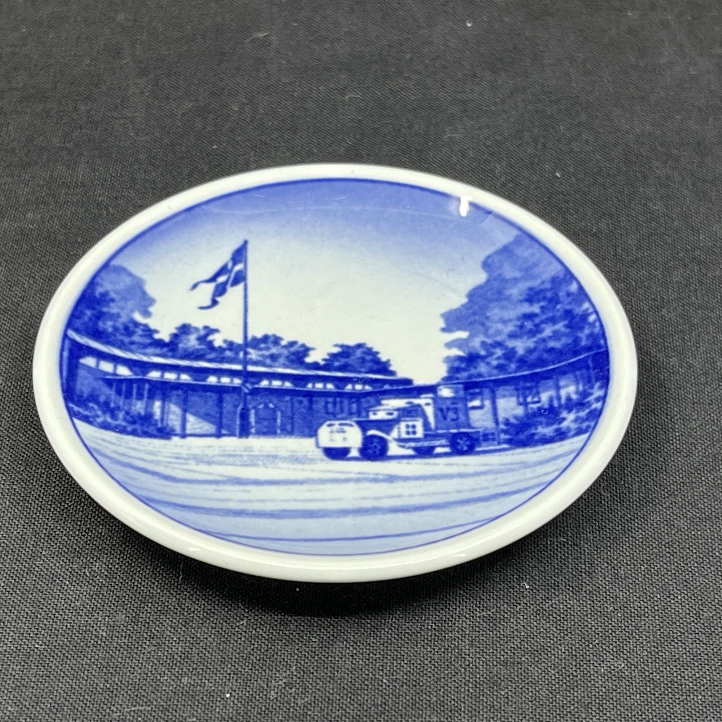 Mini plate with motif of the Freedom Museum