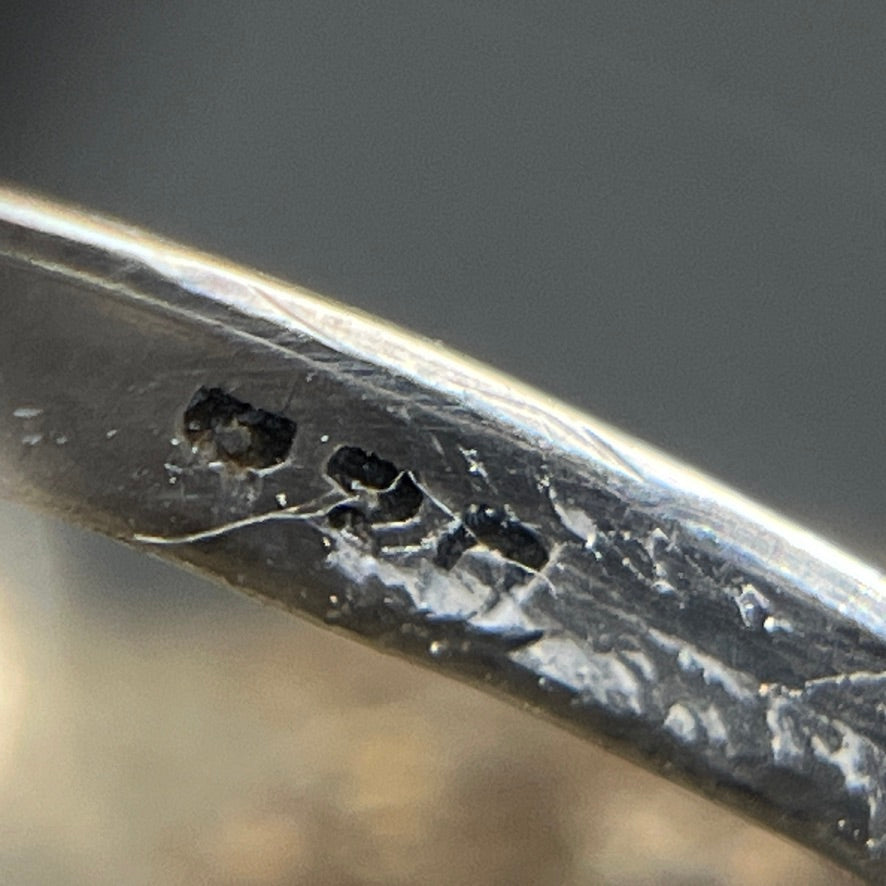 Art deco ring i sølv med perle i rav