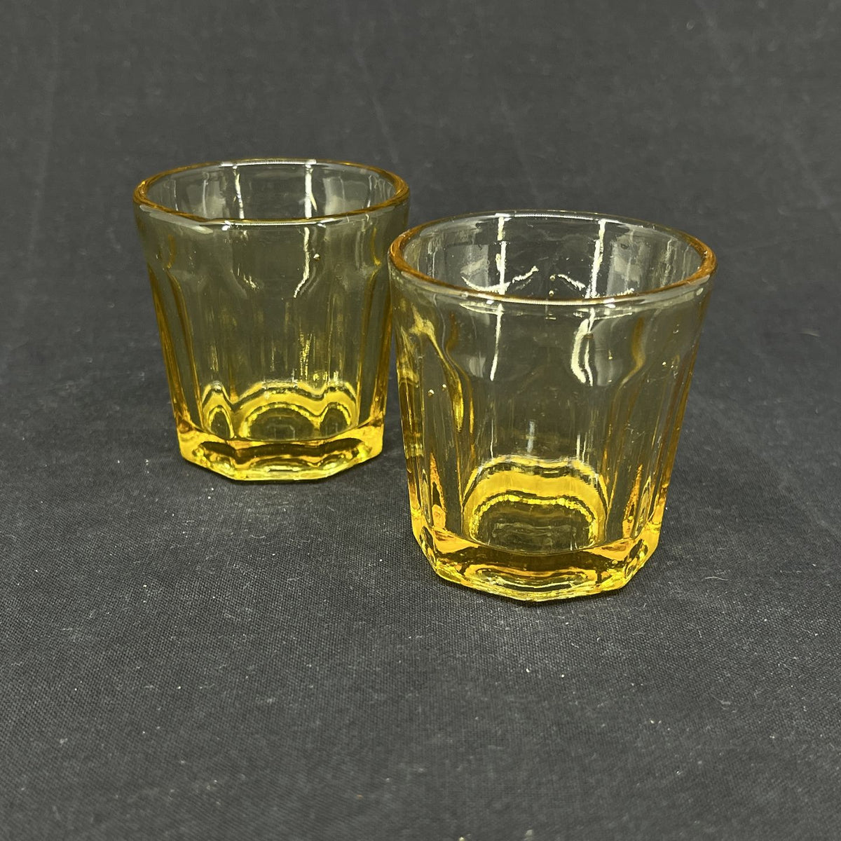 Barneglas fra Fyens Glasværk, mørk citrin