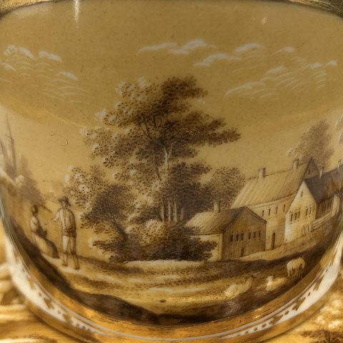 Cylinder cup from KPM