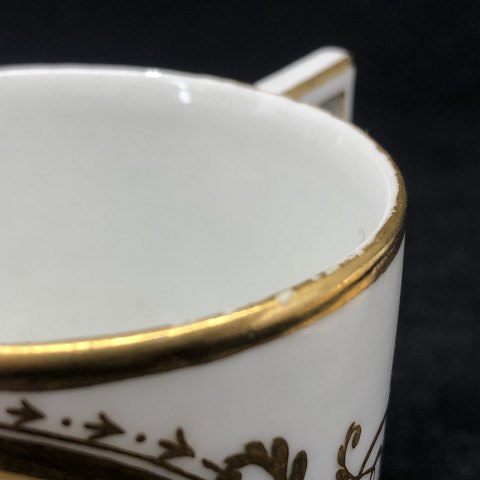 Cylinder cup from KPM