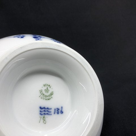 Musselmalet Fluted bowl on foot, 1st grade.