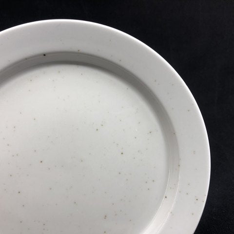 The Capella cake plate