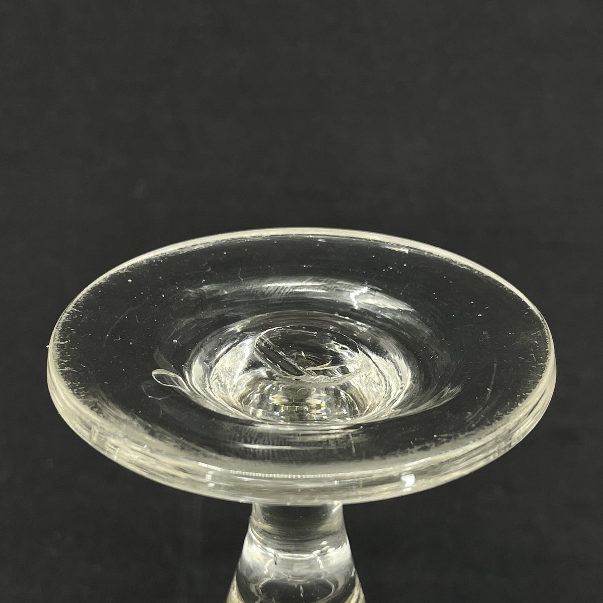 Wine glass with oak leaves