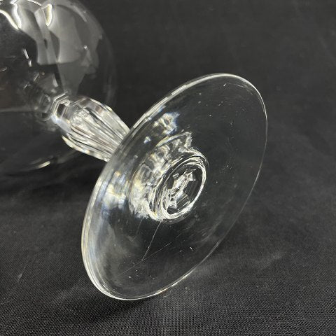 A pair of Paul champagne glasses