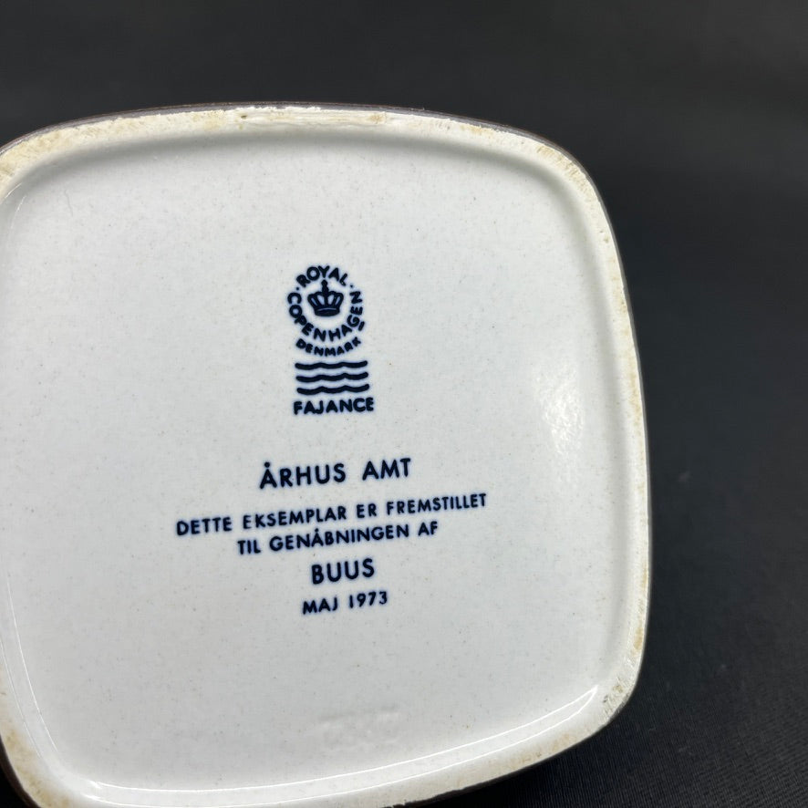 Baca bordskål fra Royal Copenhagen med Aarhus Amt