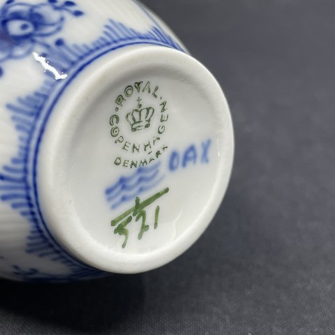 Small Blue Fluted Half Lace creamer, 1/521