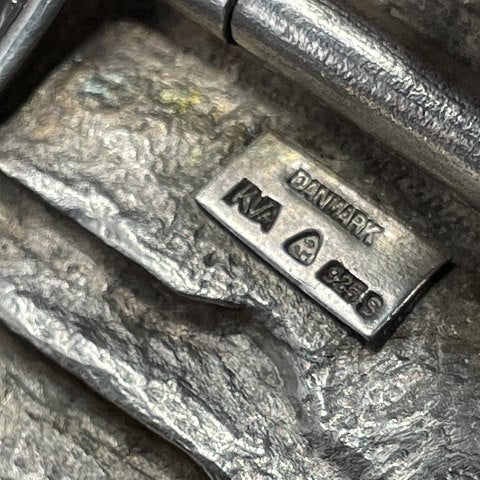 Moderne armring fra A. Michelsen