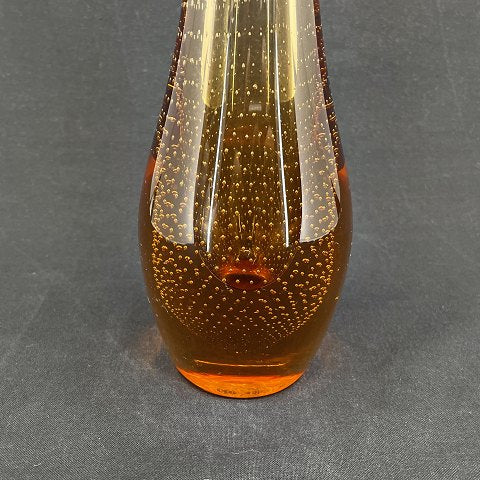 Gylden orange orkidevase fra Kastrup Glasværk
