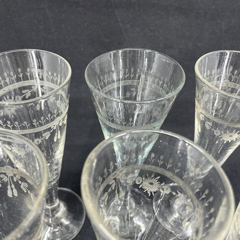 Sæt på 9 svenske champagnefløjter fra 1800 tallet