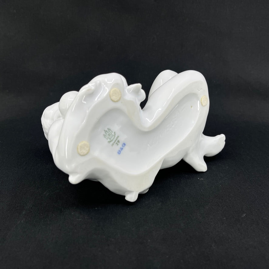Woman with Child by Kai Nielsen for Bing & Grøndahl – white figurine