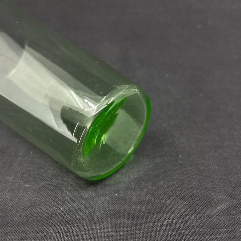 Urangrønt sodavandsglas fra Holmegaard