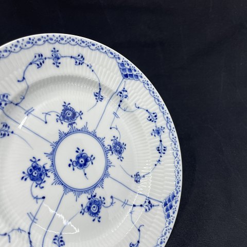 Musselmalet Halvblonde frokosttallerken, 22,5 cm.