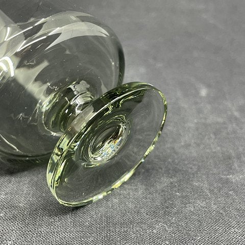 Stump port wine glass, smoke