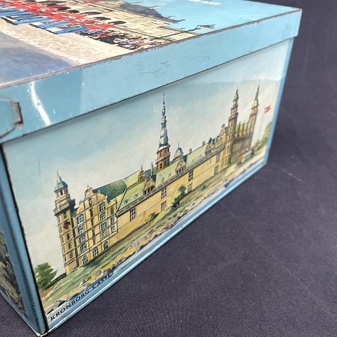 Large box from Jensen & Møller