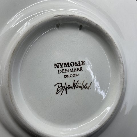 Round brown Bjørn Wiinblad plate