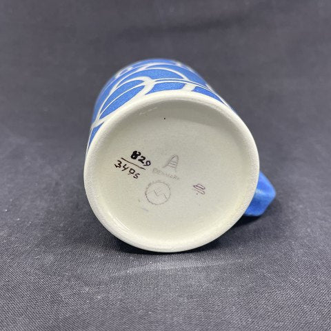 Royal Copenhagen small vintage mug 1968