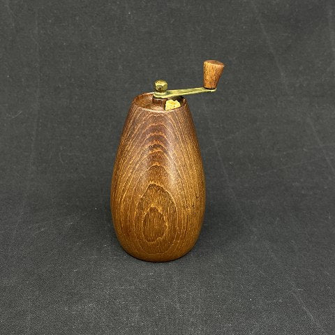 Tall pepper mill in teak