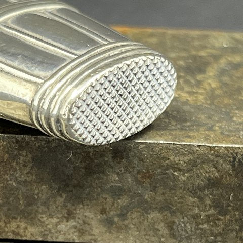 Usædvanligt etui til tændstikker