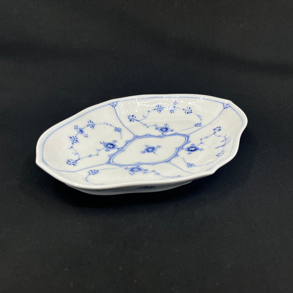 Blue Fluted Fluted Oval Dish, 1/147