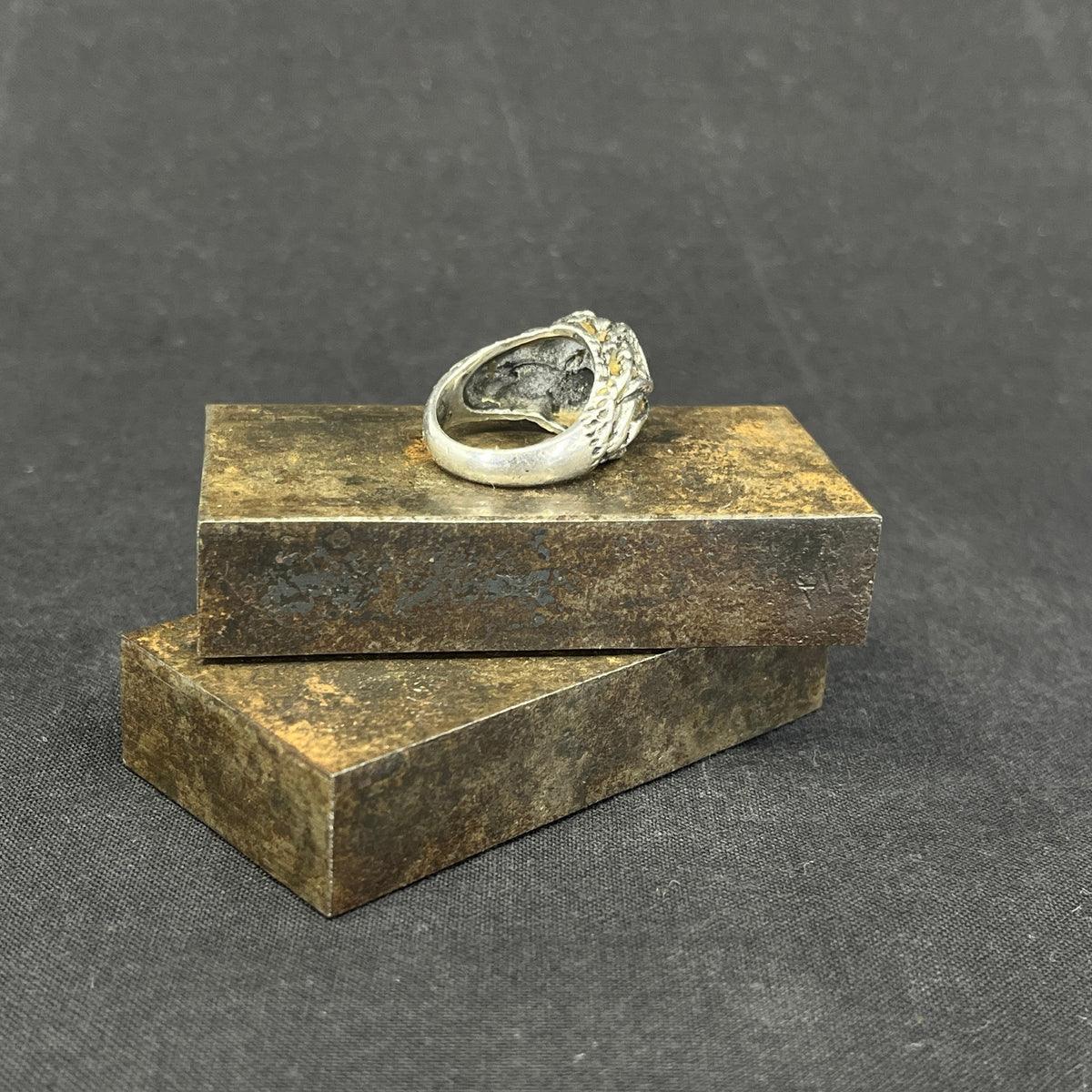 Moderne ring fra A. Michelsen