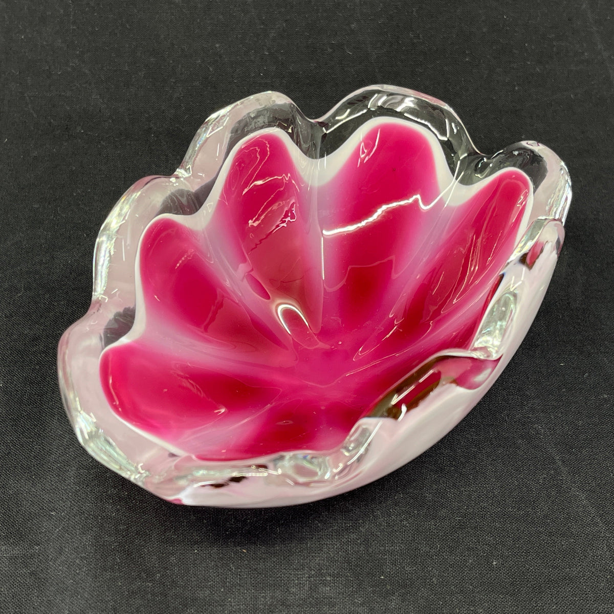 Flygsfors pink bowl with white rim