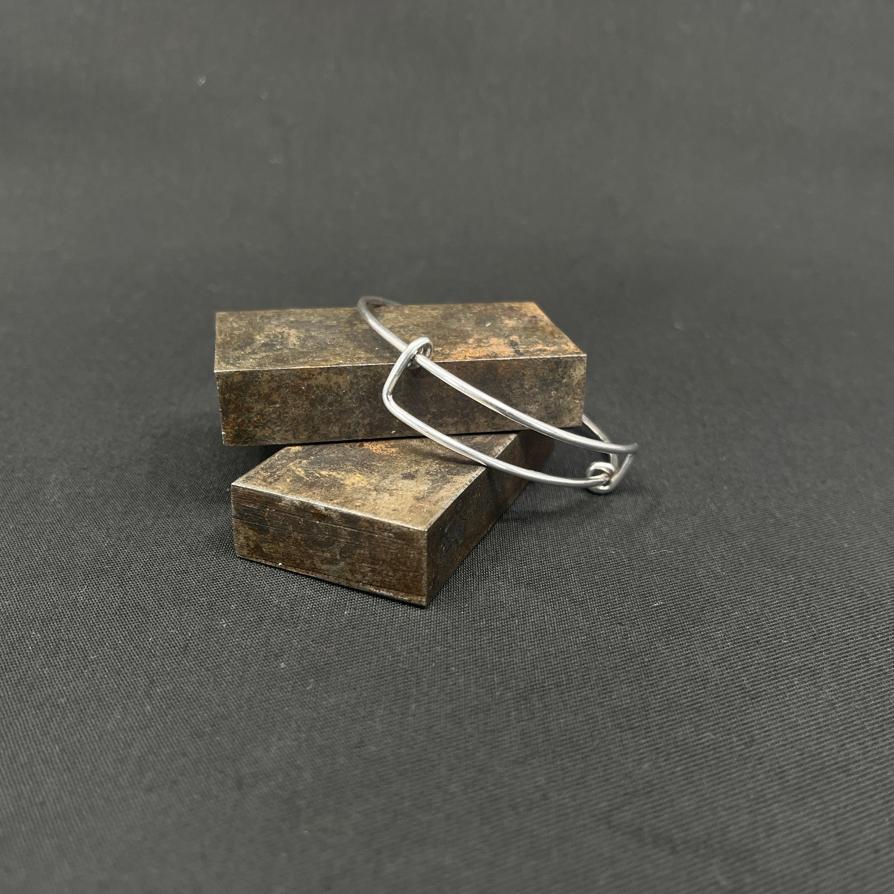 Armring af Bent Knudsen fra 1960'erne