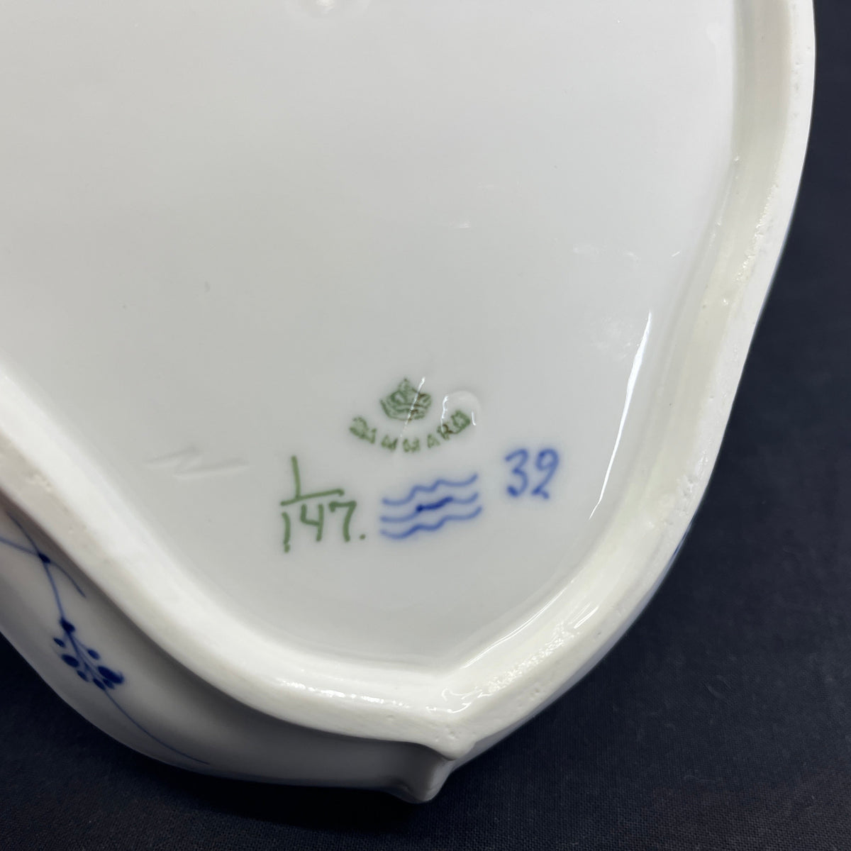 Blue Fluted Oval Dish, 1/147.