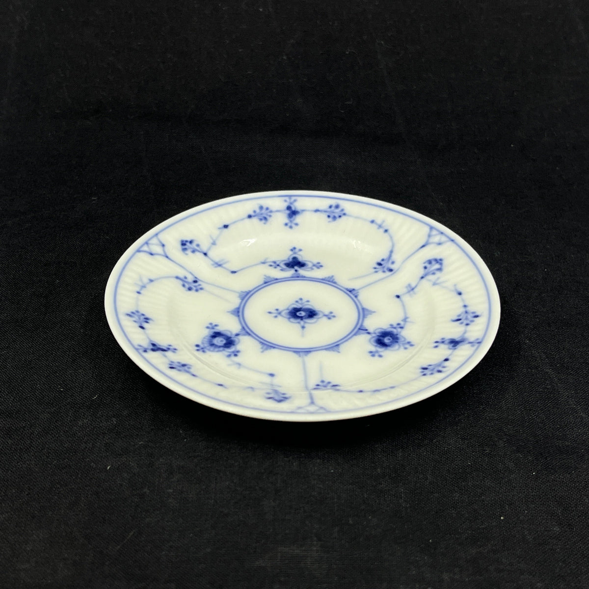 Blue Fluted Fluted Egg Cup Dish