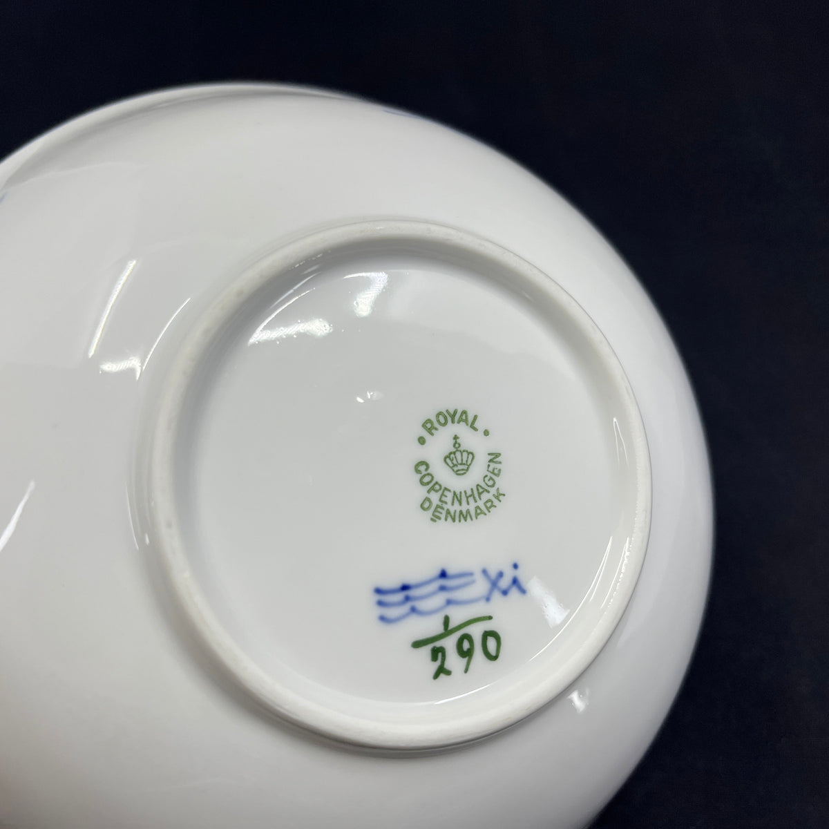 Blue Fluted Fluted Plain egg bowl