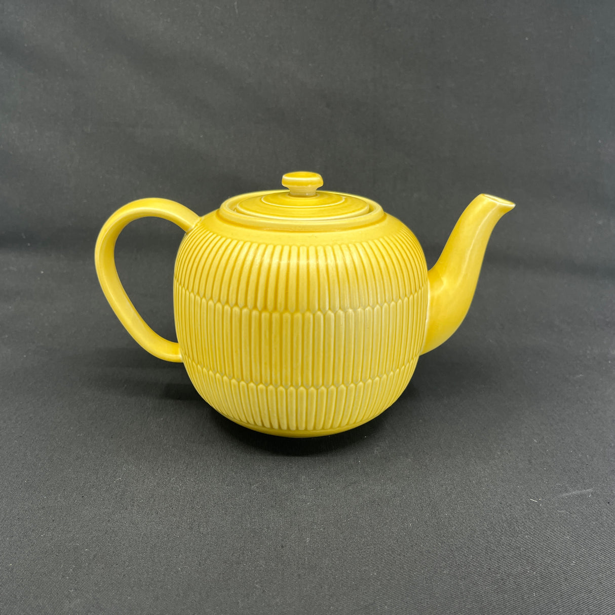 Yellow Marselis teapot from Aluminia