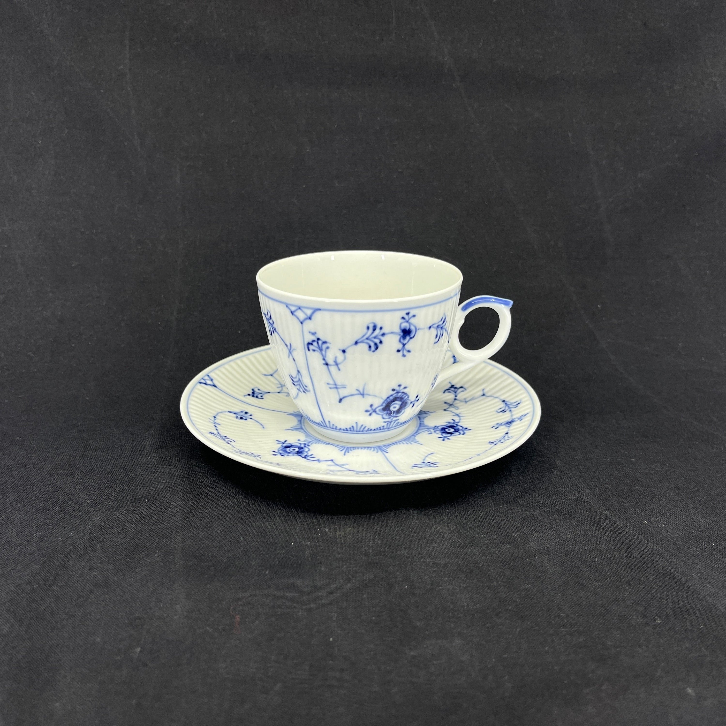Large Blue Fluted Fluted Coffee Cup, 1/79.