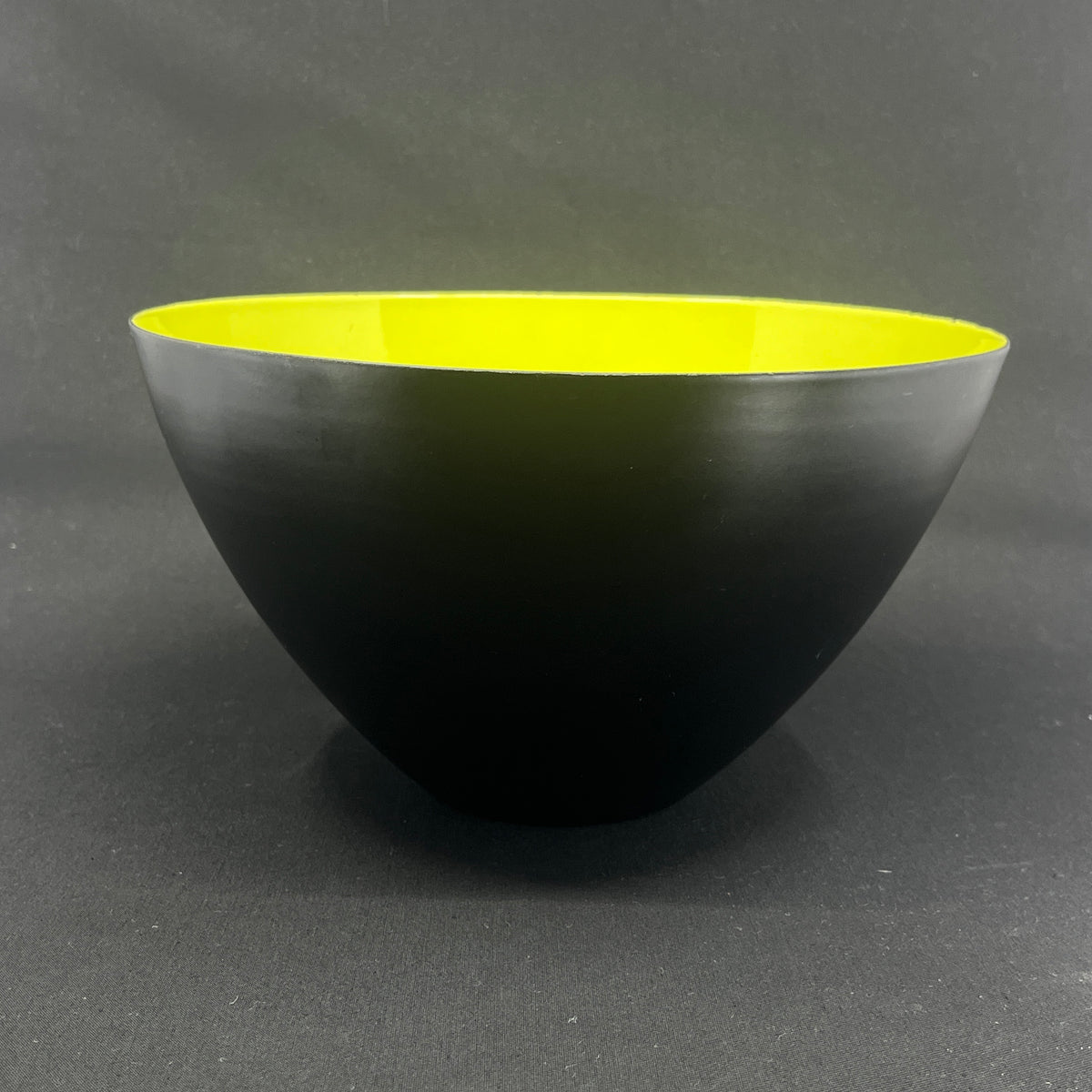 Lime green Krenit bowl from the 1950s, 25 cm.