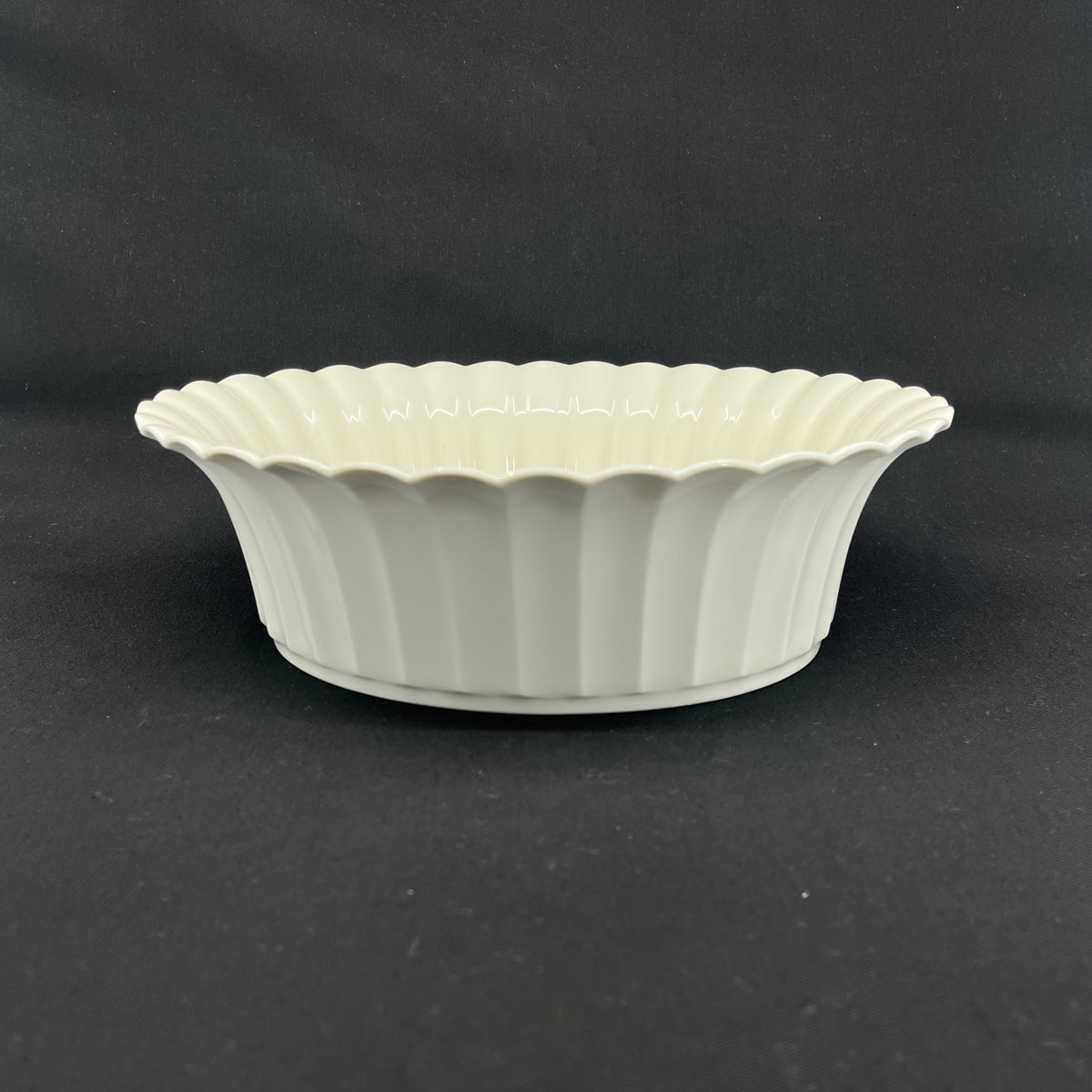 White bowl by Thorkild Olsen, No. 4007