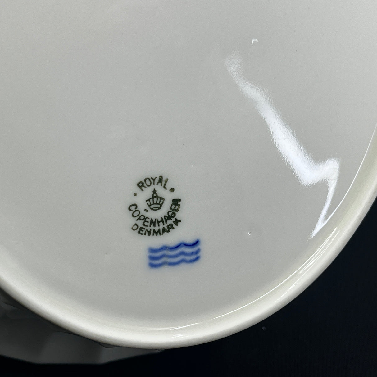 White bowl by Thorkild Olsen, No. 4007