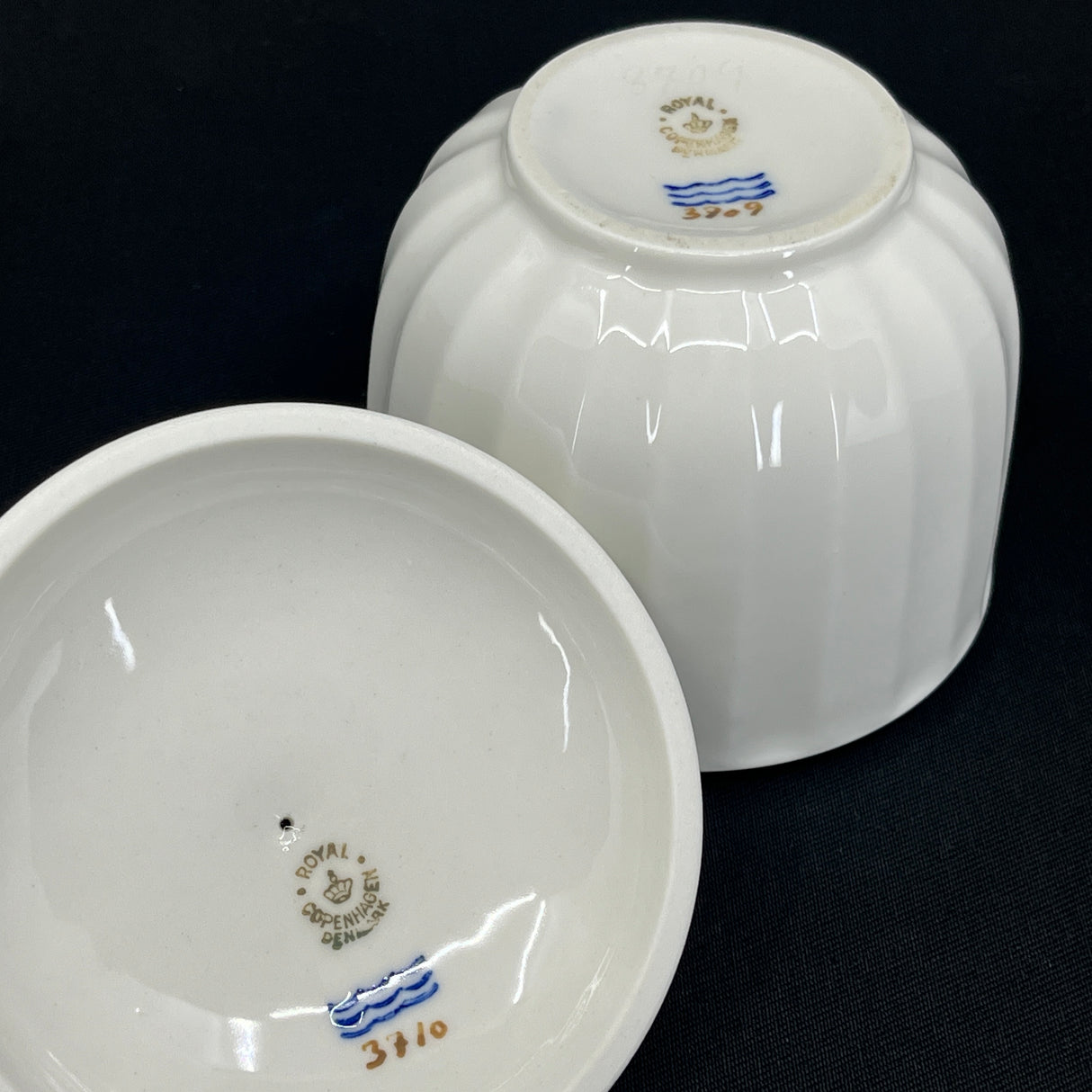 White lidded bowl by Thorkild Olsen, No. 3710