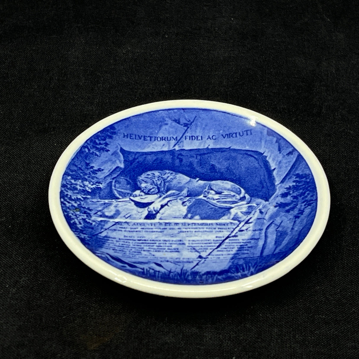 Mini plate with motif of Thorvaldsen's Lion of Lucerne